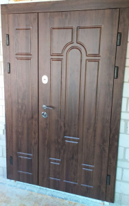 Полуторные входные двери Лакоста  Премиум (улица)