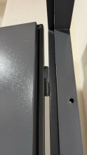 Металлическая дверь DV-0.5 RAL 7024 с молдингом, утепленная